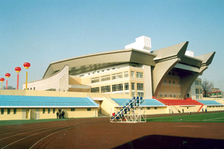太原理工大學(xué)校園圖片_大學(xué)圖片8