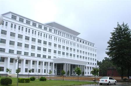 江西理工大學(xué)校園圖片_大學(xué)圖片8