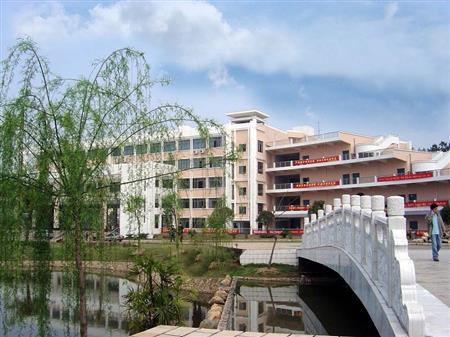 贛南師范學(xué)院校園圖片_大學(xué)圖片8