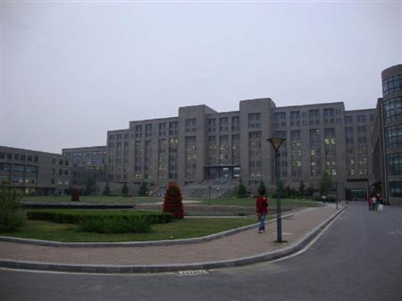 大連工業(yè)大學(xué)校園圖片_大學(xué)圖片2