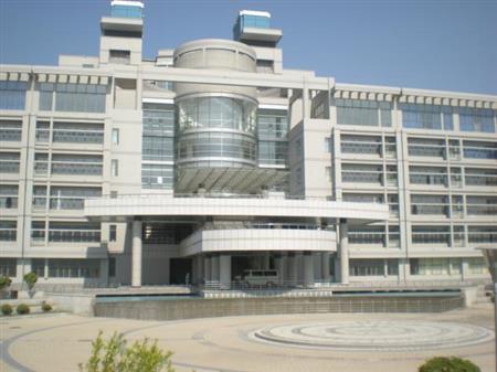 遼寧工業(yè)大學(xué)校園圖片_校園圖片2
