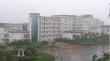 瀘州醫(yī)學(xué)院校園圖片_校園圖片3