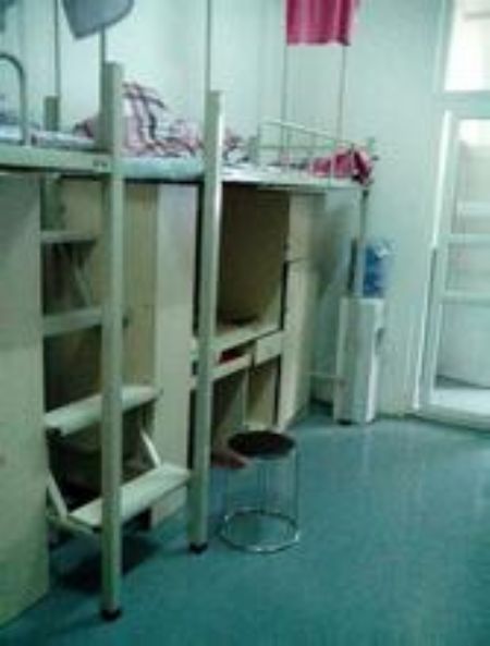 玉溪師范學(xué)院宿舍圖片_寢室圖片9
