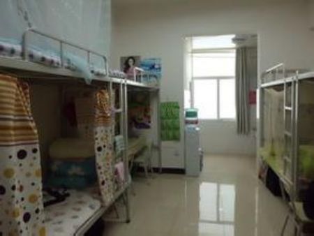 西安石油大學(xué)宿舍圖片_寢室圖片16