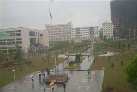 懷化學(xué)院校園圖片_大學(xué)圖片2