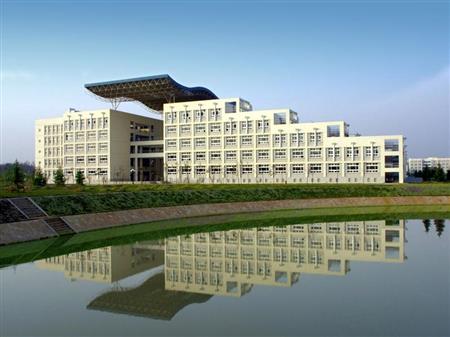 江漢大學(xué)校園圖片_大學(xué)圖片6