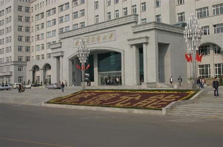 哈爾濱商業(yè)大學(xué)校園圖片_大學(xué)圖片2