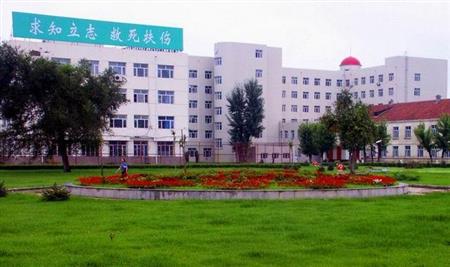 齊齊哈爾醫(yī)學(xué)院校園圖片_大學(xué)圖片3