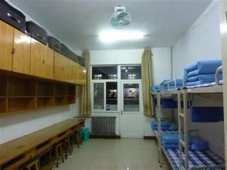青島農(nóng)業(yè)大學(xué)宿舍圖片_寢室圖片16