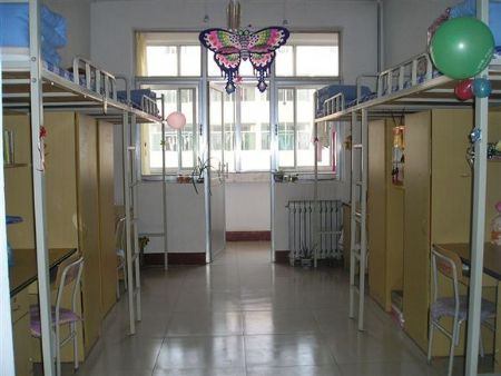 山東農(nóng)業(yè)大學(xué)宿舍圖片_寢室圖片21