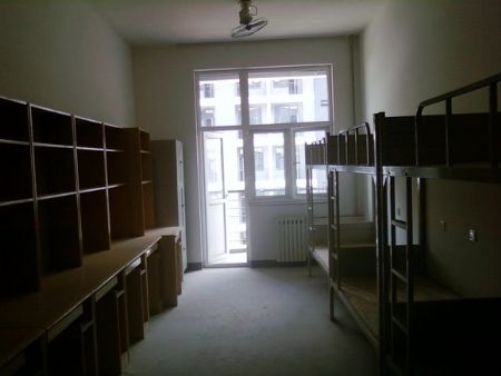 河北師范大學(xué)宿舍圖片_寢室圖片12