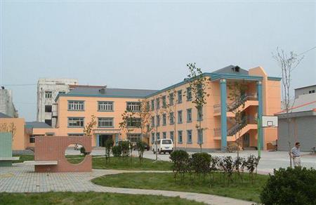 河北醫(yī)科大學(xué)校園圖片_大學(xué)圖片3