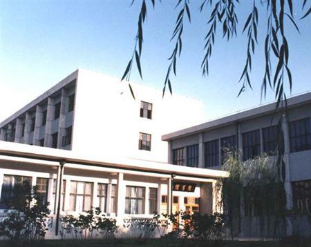 河北石油職業(yè)技術學院校園圖片_大學圖片2