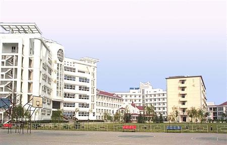 上海邦德職業(yè)技術(shù)學(xué)院校園圖片_大學(xué)圖片2