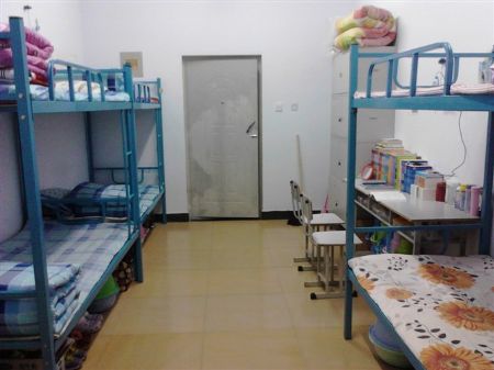 河北民族師范學(xué)院宿舍圖片_寢室圖片13