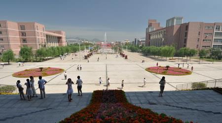 河北民族師范學(xué)院校園圖片_大學(xué)圖片2