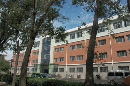 滄州職業(yè)技術(shù)學(xué)院校園圖片_大學(xué)圖片2