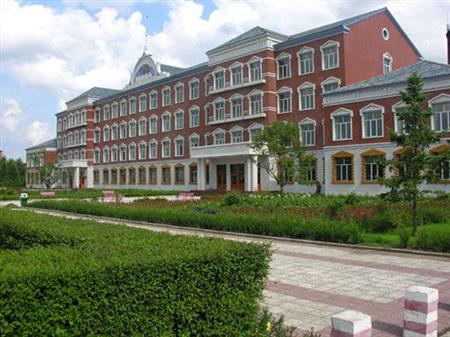伊春職業(yè)學(xué)院校園圖片_大學(xué)圖片2