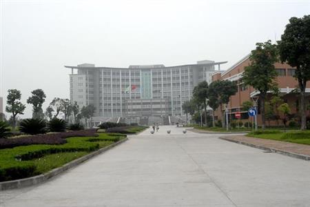 樂山職業(yè)技術(shù)學(xué)院校園圖片_大學(xué)圖片2