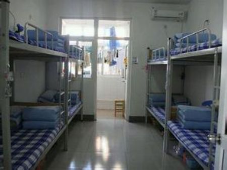 遼寧工程技術(shù)大學(xué)宿舍圖片_寢室圖片17