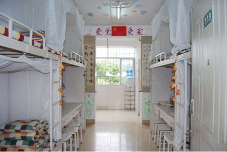 四川建筑職業(yè)技術(shù)學(xué)院宿舍圖片_寢室圖片8