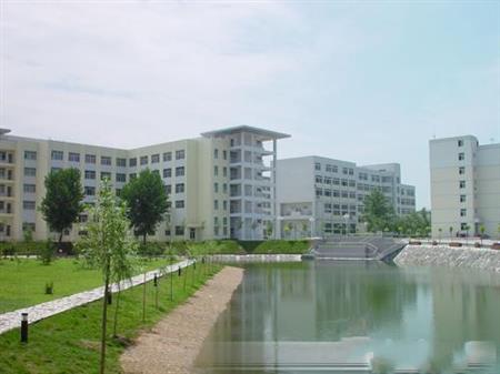 南陽理工學(xué)院校園圖片_大學(xué)圖片3