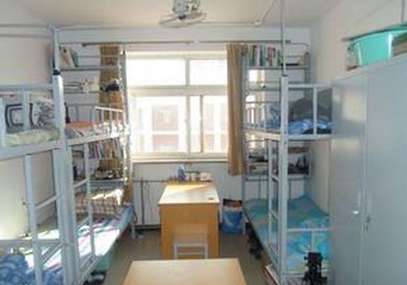 北京信息科技大學(xué)宿舍圖片_寢室圖片13