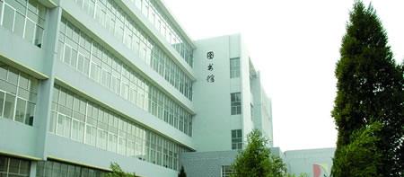 宜春職業(yè)技術(shù)學(xué)院校園圖片_大學(xué)圖片4