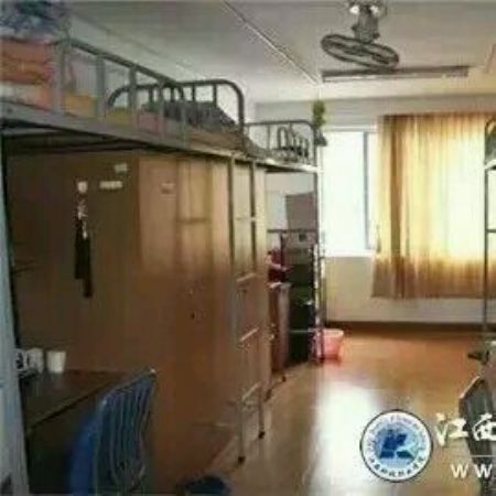 江西科技職業(yè)學(xué)院宿舍圖片_寢室圖片12