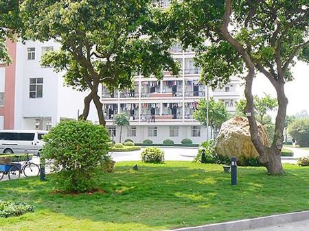 廣東女子職業(yè)技術(shù)學(xué)院校園圖片_大學(xué)圖片3
