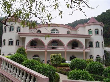 廣州涉外經(jīng)濟(jì)職業(yè)技術(shù)學(xué)院校園圖片_大學(xué)圖片2