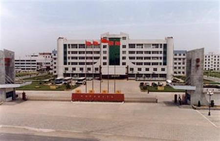 河南職業(yè)技術(shù)學(xué)院校園圖片_大學(xué)圖片2