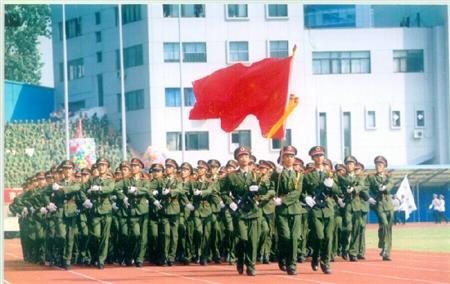 南京工業(yè)職業(yè)技術(shù)學(xué)院校園圖片_大學(xué)圖片3