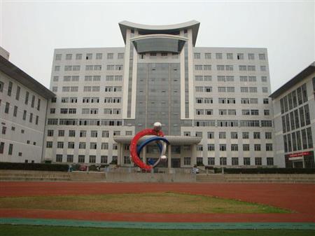 湖北交通職業(yè)技術學院校園圖片_校園圖片4