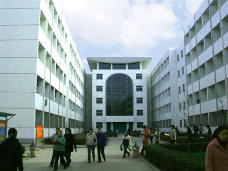 鶴壁職業(yè)技術學院校園圖片_校園圖片2