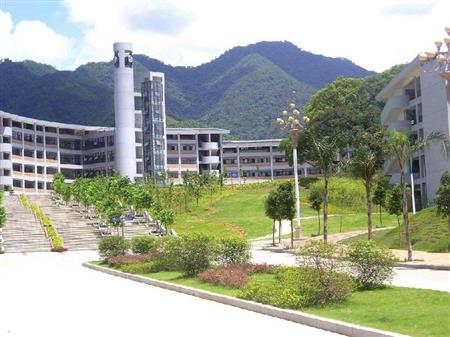 龍巖學(xué)院校園圖片_大學(xué)圖片4