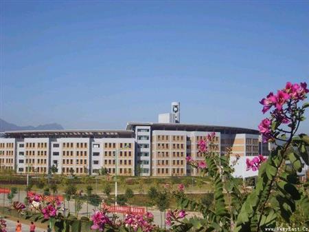 龍巖學(xué)院校園圖片_大學(xué)圖片6