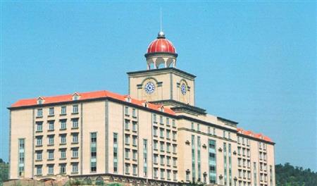 梧州學(xué)院校園圖片_大學(xué)圖片3