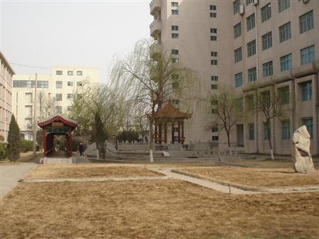 菏澤學(xué)院校園圖片_校園圖片4
