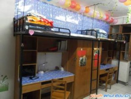 銅仁學(xué)院宿舍圖片_寢室圖片10
