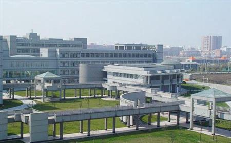 浙江經(jīng)貿(mào)職業(yè)技術(shù)學(xué)院校園圖片_校園圖片2