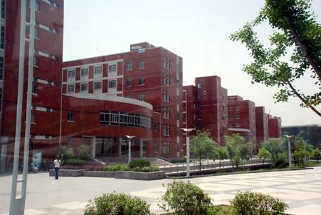 南通航運(yùn)職業(yè)技術(shù)學(xué)院校園圖片_大學(xué)圖片3