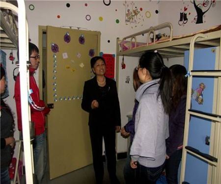 重慶傳媒職業(yè)學(xué)院宿舍圖片_寢室圖片8