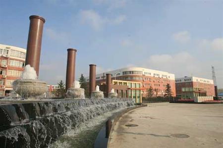 紫瑯職業(yè)技術(shù)學(xué)院校園圖片_大學(xué)圖片2
