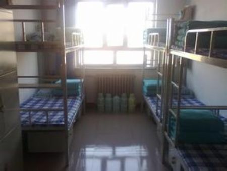 內(nèi)蒙古師范大學(xué)鴻德學(xué)院宿舍圖片_寢室圖片5