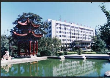河北勞動關系職業(yè)學院校園圖片_校園風光2
