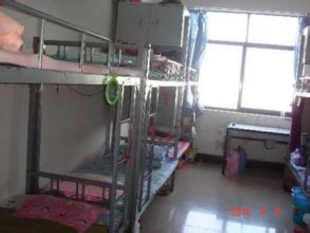 山西華澳商貿職業(yè)學院宿舍圖片_寢室圖片4