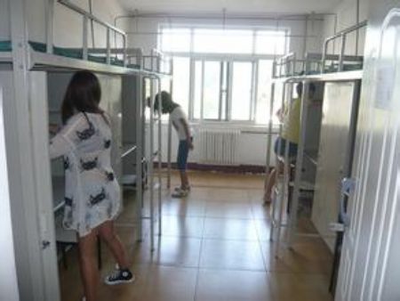 遼寧傳媒學(xué)院宿舍圖片_寢室圖片2
