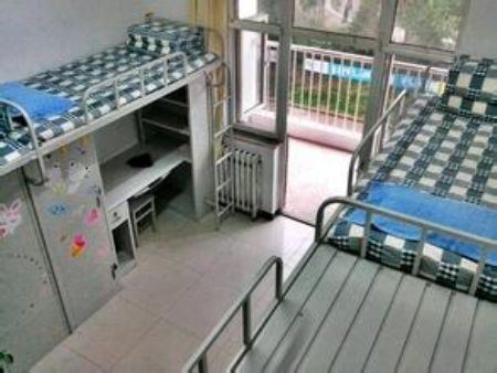 遼寧廣告職業(yè)學(xué)院宿舍圖片_寢室圖片5
