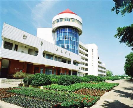 柳州師范高等專科學(xué)校校園圖片_大學(xué)圖片2